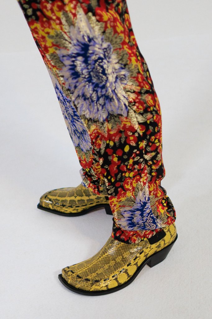 Dior Men 2026/27秋冬男装秀(后台妆容) - Paris Fall 2026