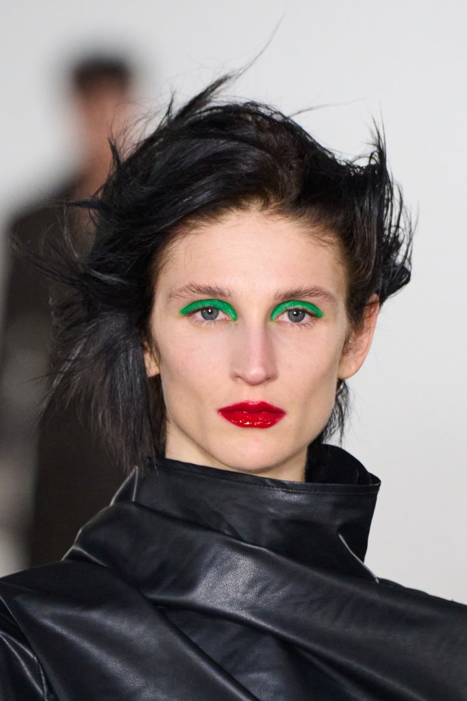 王逢陈 Feng Chen Wang 2026/27秋冬男装秀(细节) - Paris Fall 2026