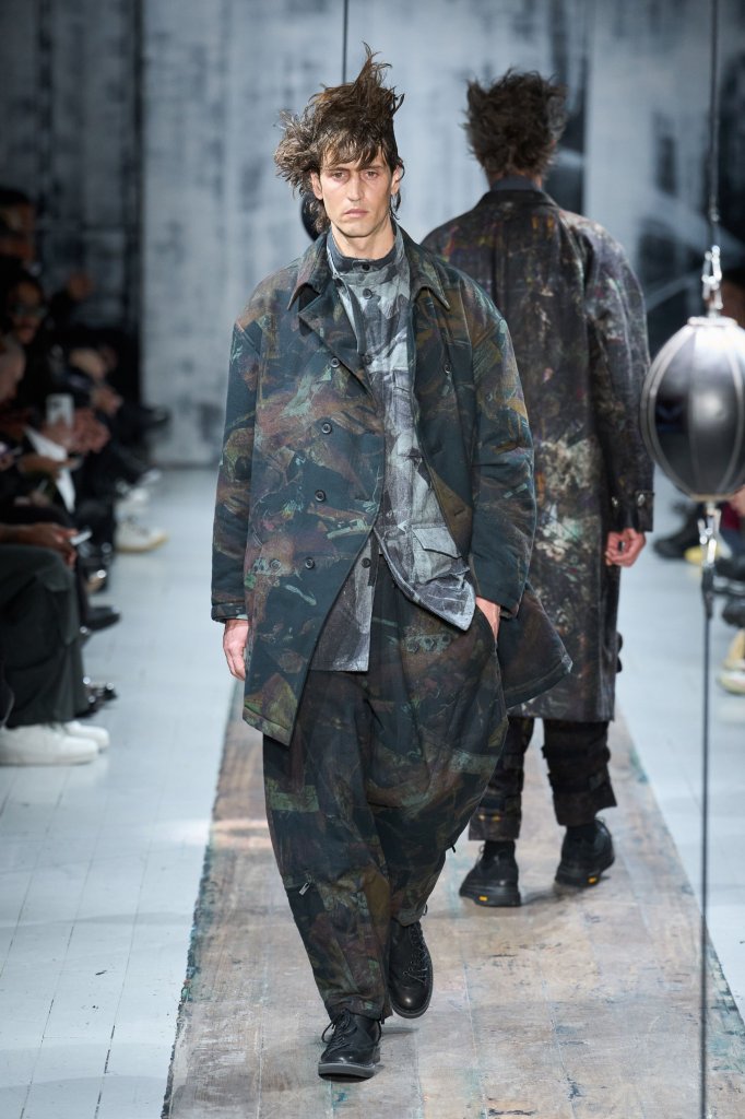 山本耀司 Yohji Yamamoto 2026/27秋冬男装秀 - Paris Fall 2026