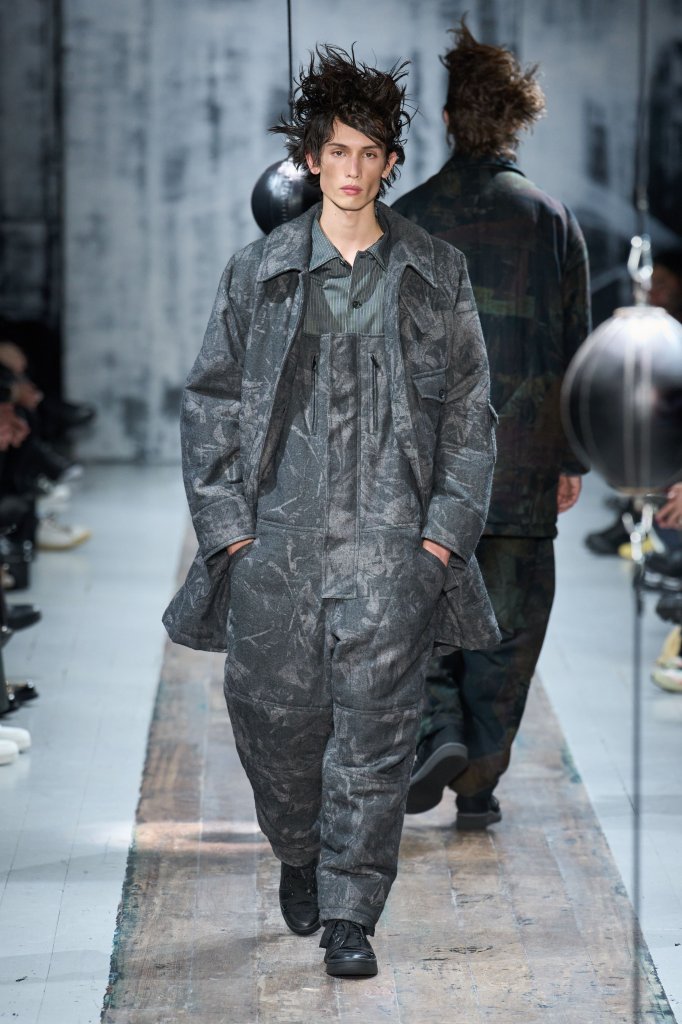 山本耀司 Yohji Yamamoto 2026/27秋冬男装秀 - Paris Fall 2026