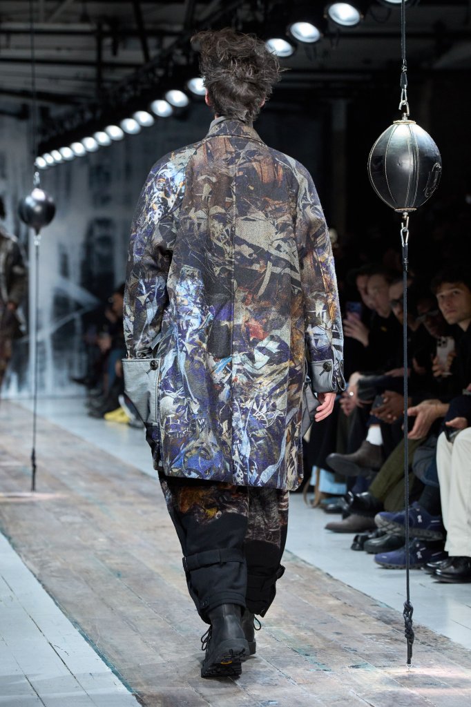 山本耀司 Yohji Yamamoto 2026/27秋冬男装秀(细节) - Paris Fall 2026