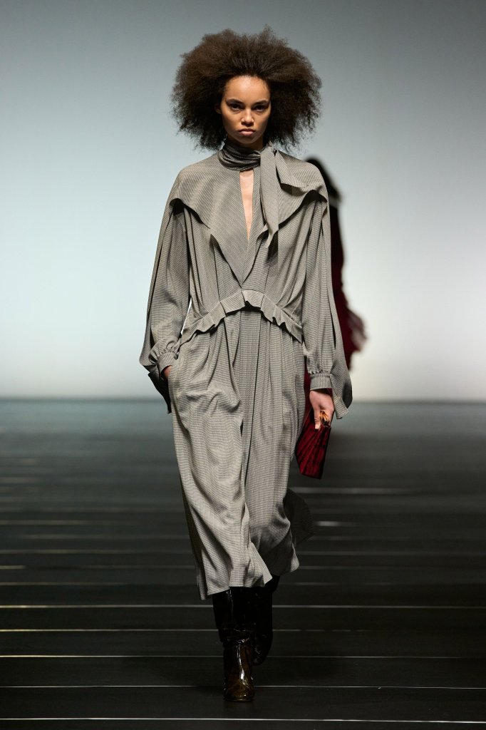 阿尔伯特-菲尔蒂 Alberta Ferretti 2026/27秋冬高级成衣秀