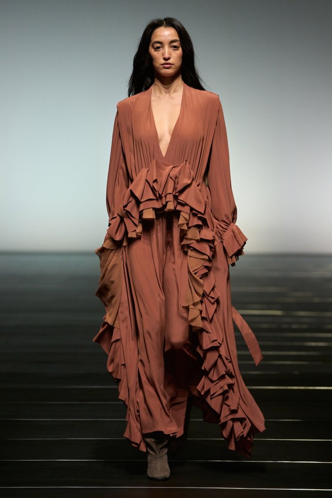 阿尔伯特-菲尔蒂 Alberta Ferretti 2026/27秋冬高级成衣秀