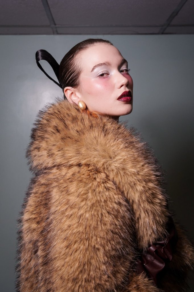 Kim Shui 2026/27秋冬高级成衣秀(后台妆容) - New York Fall 2026