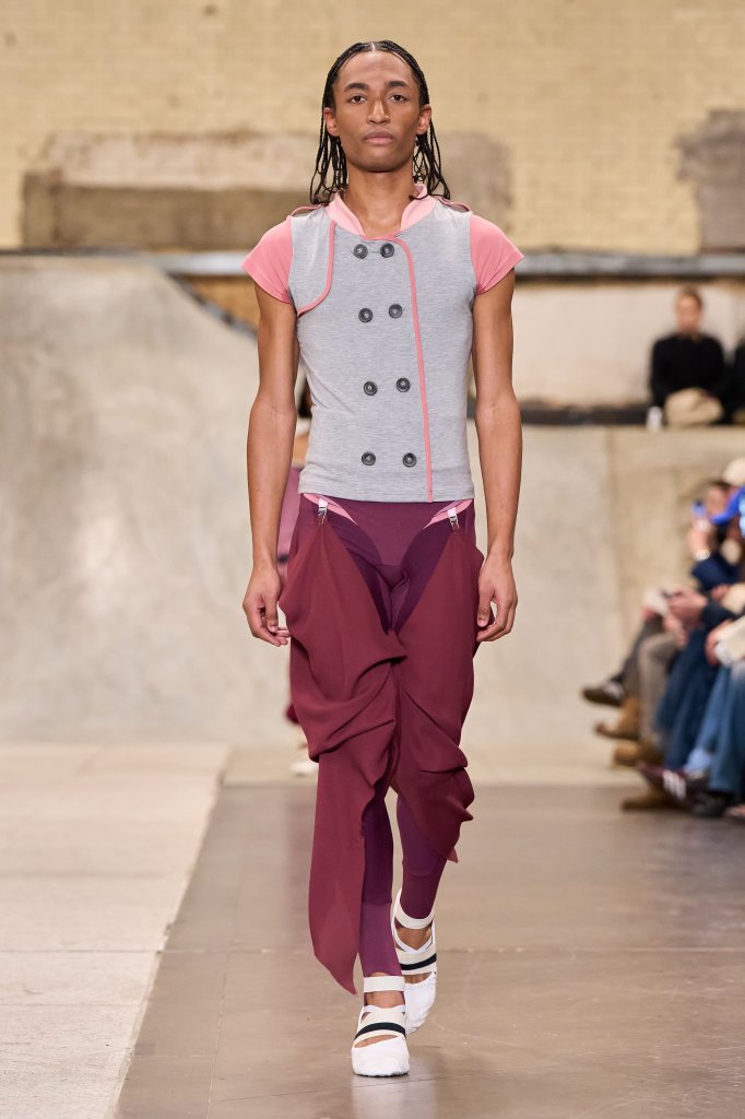 东区时尚 Fashion East 2026/27秋冬高级成衣秀 - London Fall 2026