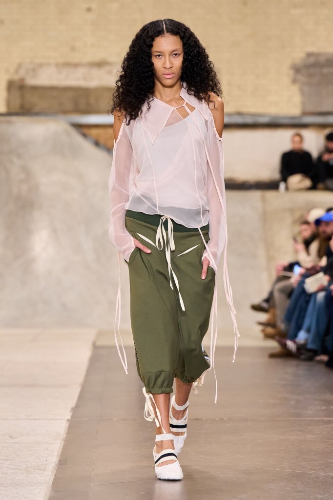 东区时尚 Fashion East 2026/27秋冬高级成衣秀 - London Fall 2026