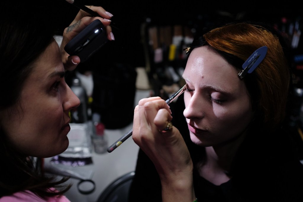 Natasha Zinko 2026/27秋冬高级成衣秀(后台妆容) - London Fall 2026