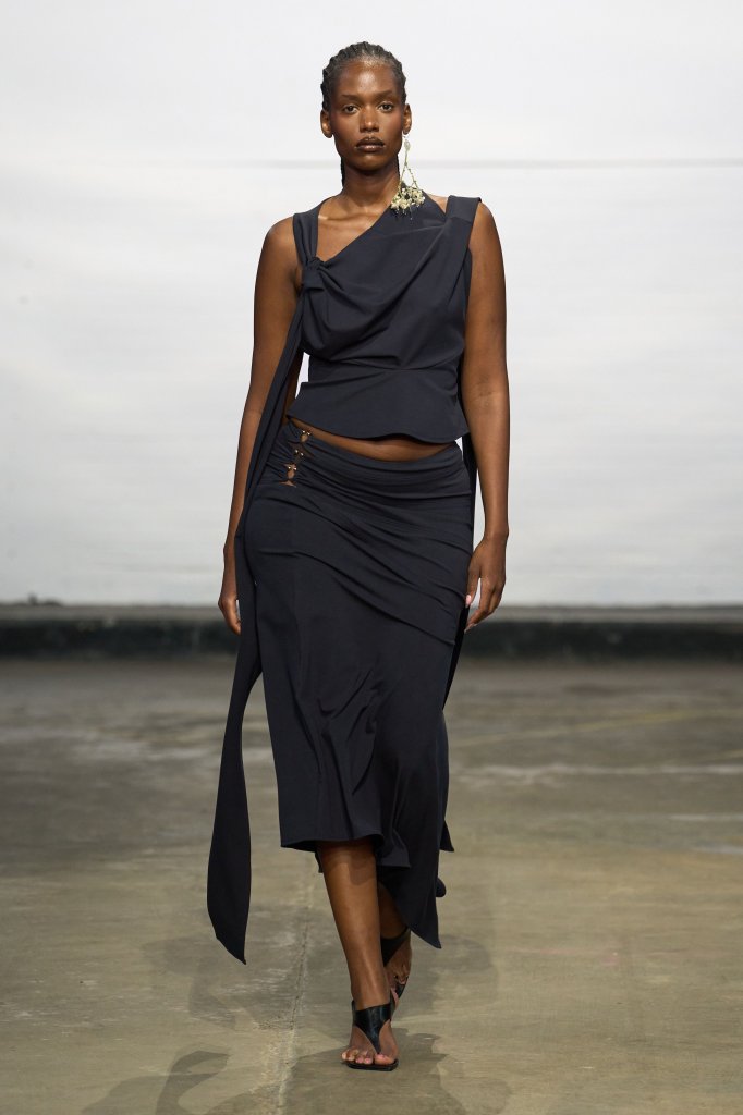 Karoline Vitto 2026/27秋冬高级成衣秀 - London Fall 2026