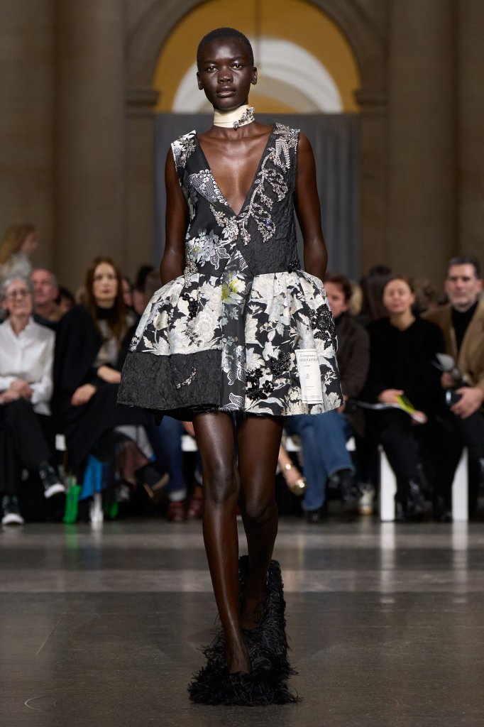 艾尔丹姆 Erdem 2026/27秋冬高级成衣秀 - London Fall 2026