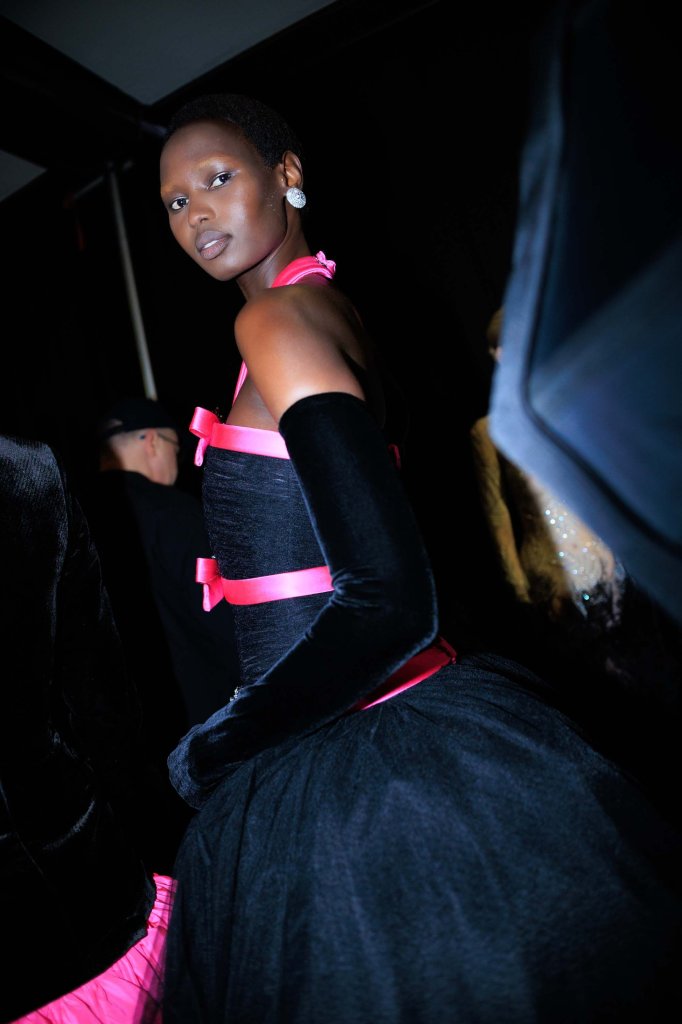 Richard Quinn 2026/27秋冬高级成衣秀(后台妆容) - London Fall 2026