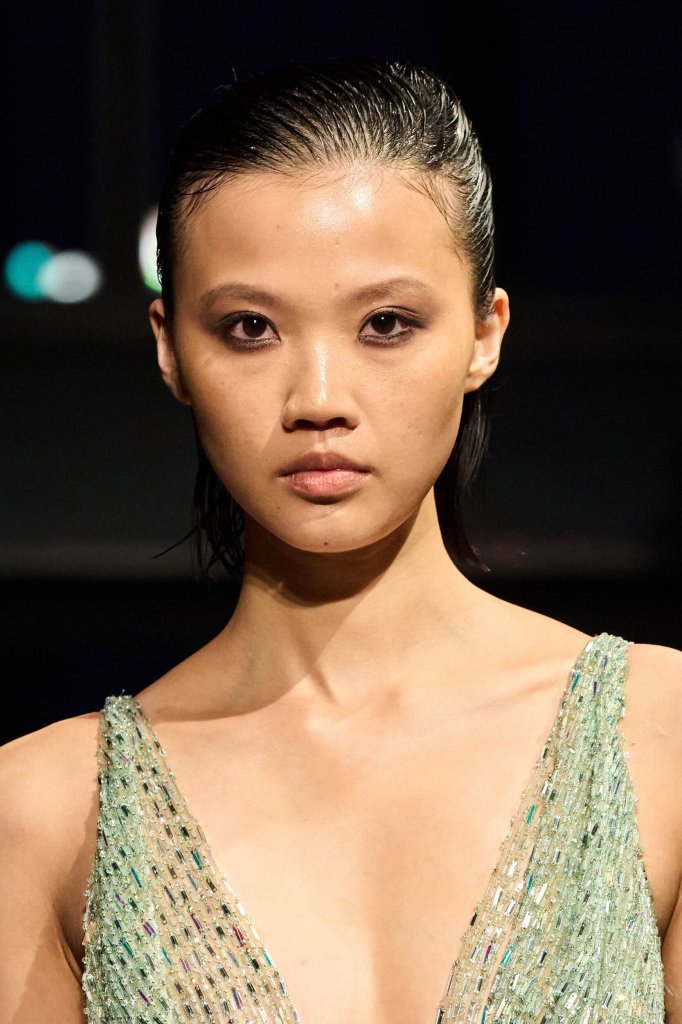 朱利安&middot;麦克唐纳德 Julien Macdonald 2026/27秋冬高级成衣秀(细节) - London Fall 2026