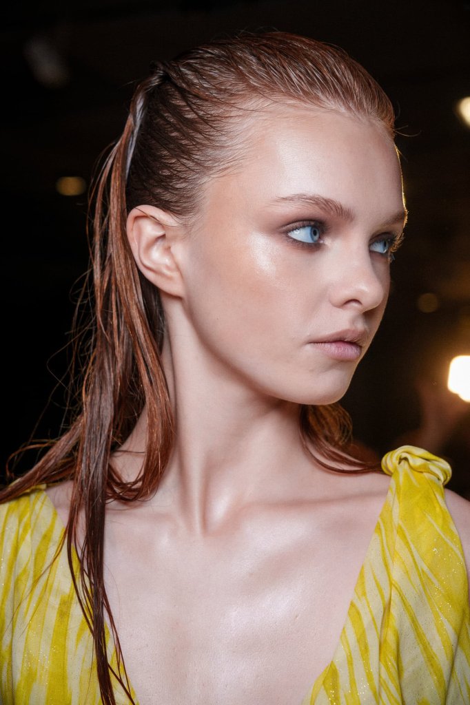 朱利安&middot;麦克唐纳德 Julien Macdonald 2026/27秋冬高级成衣秀(后台妆容) - London Fall 2026