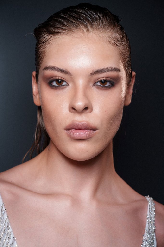 朱利安&middot;麦克唐纳德 Julien Macdonald 2026/27秋冬高级成衣秀(后台妆容) - London Fall 2026