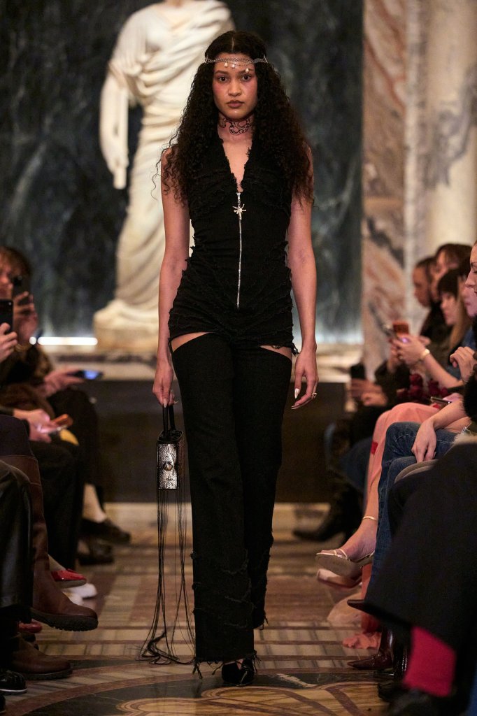 Di Petsa 2026/27秋冬高级成衣秀 - London Fall 2026