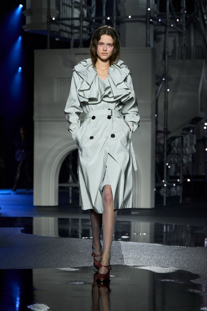 巴宝莉 Burberry 2026/27秋冬高级成衣秀 - London Fall 2026