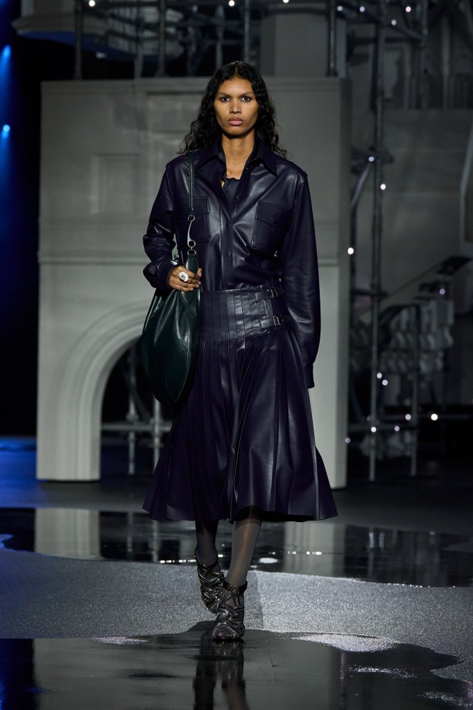 巴宝莉 Burberry 2026/27秋冬高级成衣秀 - London Fall 2026