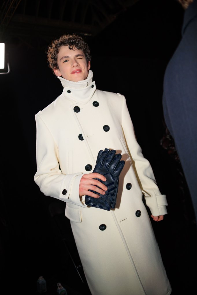 巴宝莉 Burberry 2026/27秋冬高级成衣秀(后台妆容) - London Fall 2026