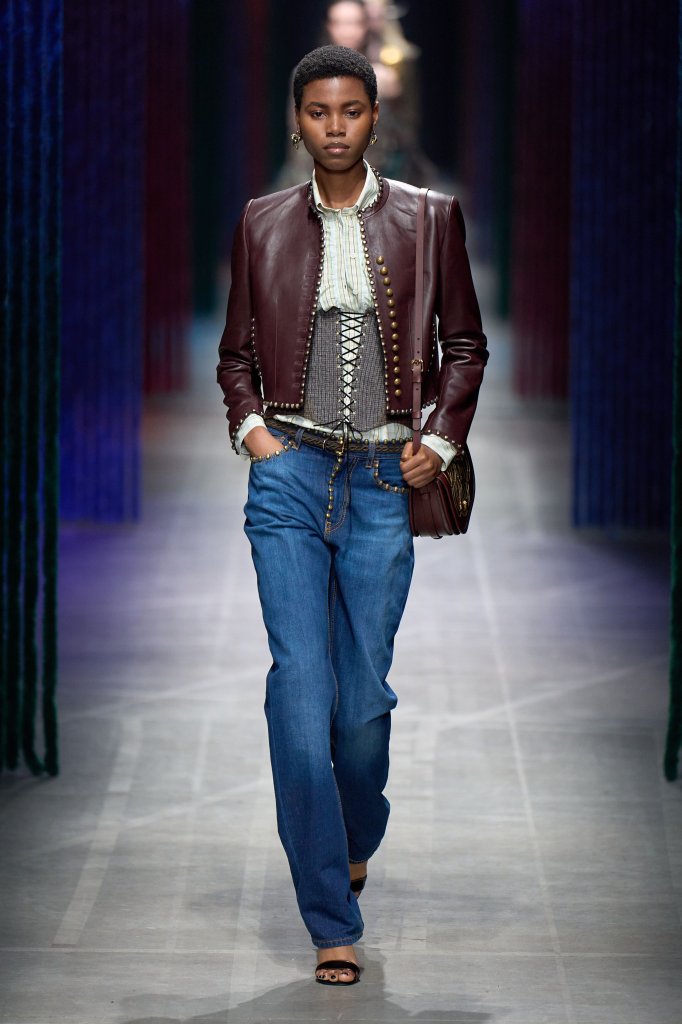 艾绰 Etro 2026/27秋冬高级成衣秀 - Milan Fall 2026