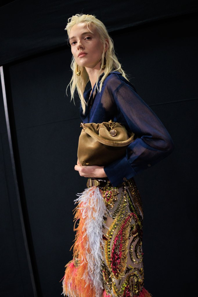 艾绰 Etro 2026/27秋冬高级成衣秀(后台妆容) - Milan Fall 2026