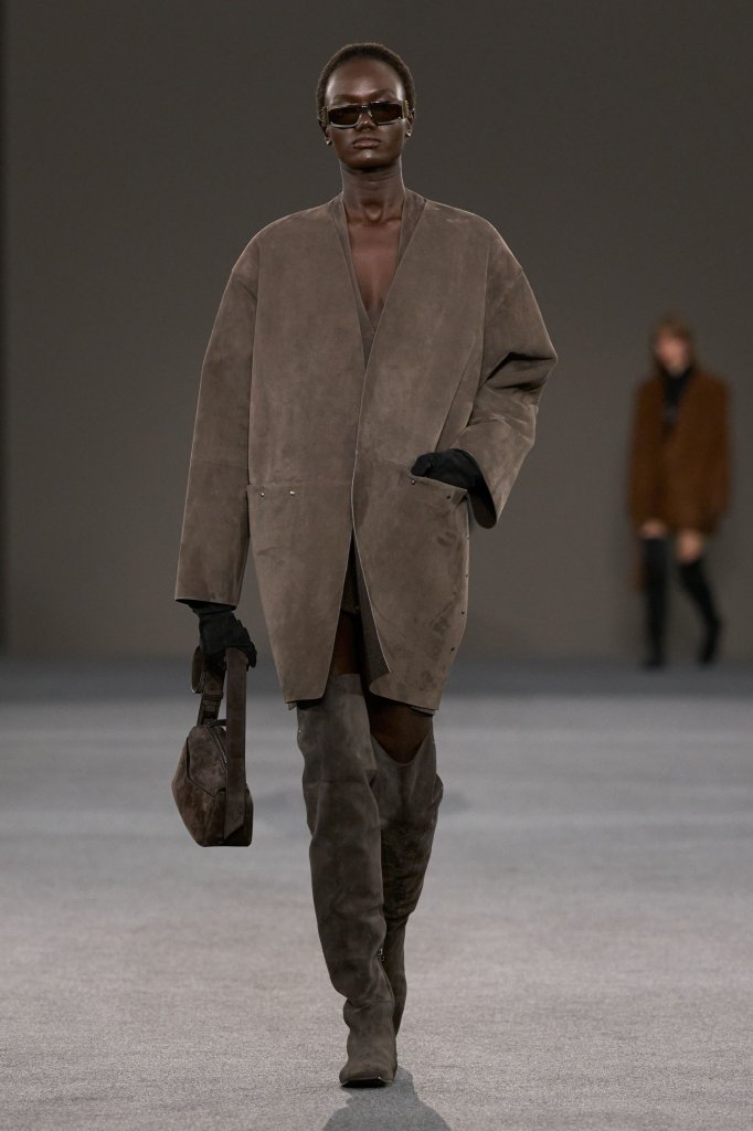 麦丝玛拉 Max Mara 2026/27秋冬高级成衣秀 - Milan Fall 2026