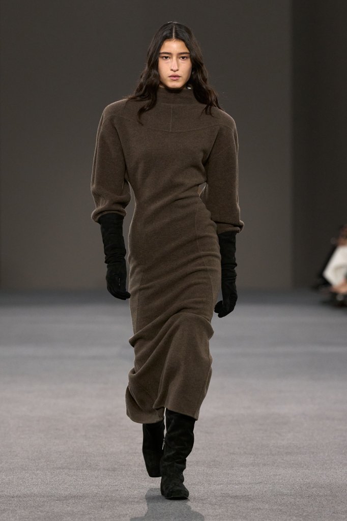 麦丝玛拉 Max Mara 2026/27秋冬高级成衣秀 - Milan Fall 2026