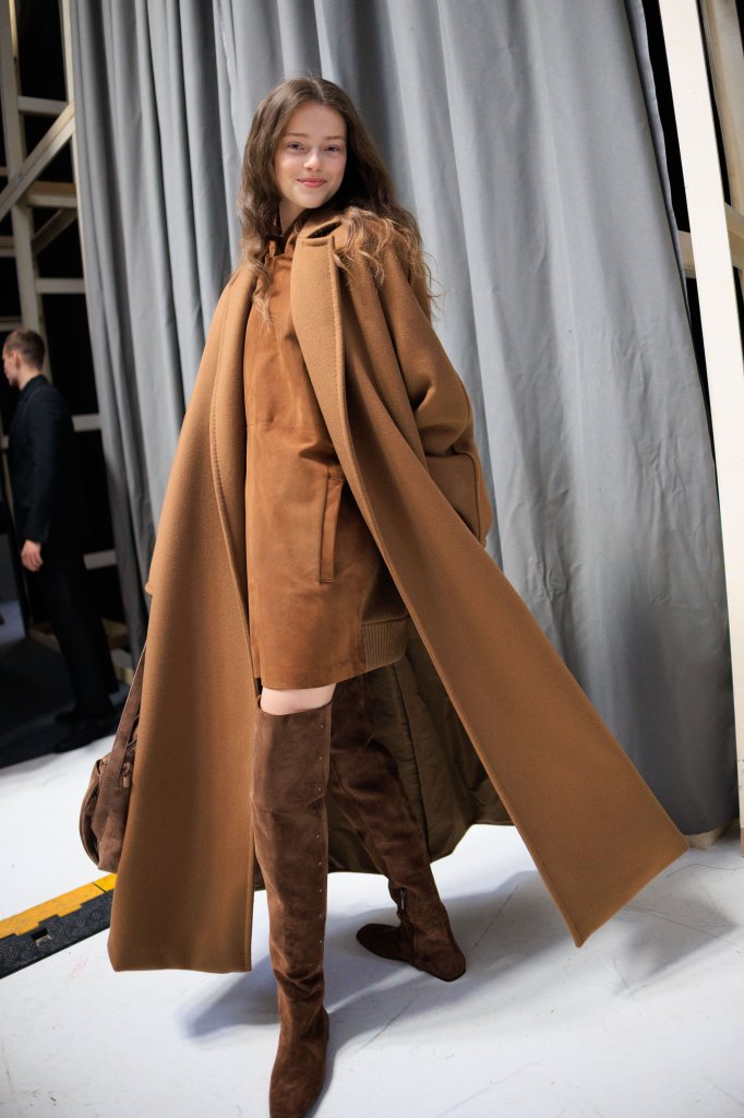 麦丝玛拉 Max Mara 2026/27秋冬高级成衣秀(后台妆容) - Milan Fall 2026