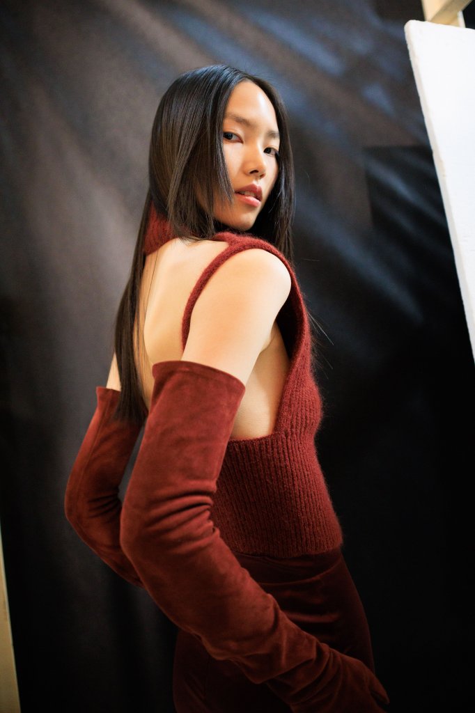 麦丝玛拉 Max Mara 2026/27秋冬高级成衣秀(后台妆容) - Milan Fall 2026