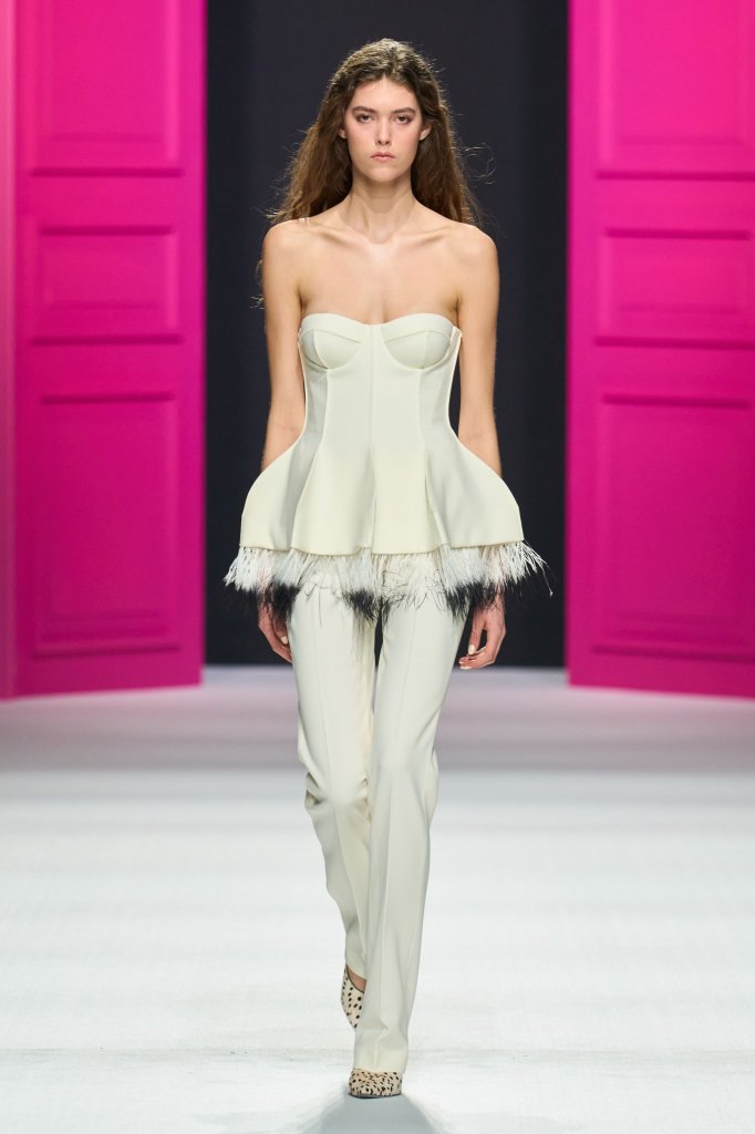珍尼 Genny 2026/27秋冬高级成衣秀 - Milan Fall 2026