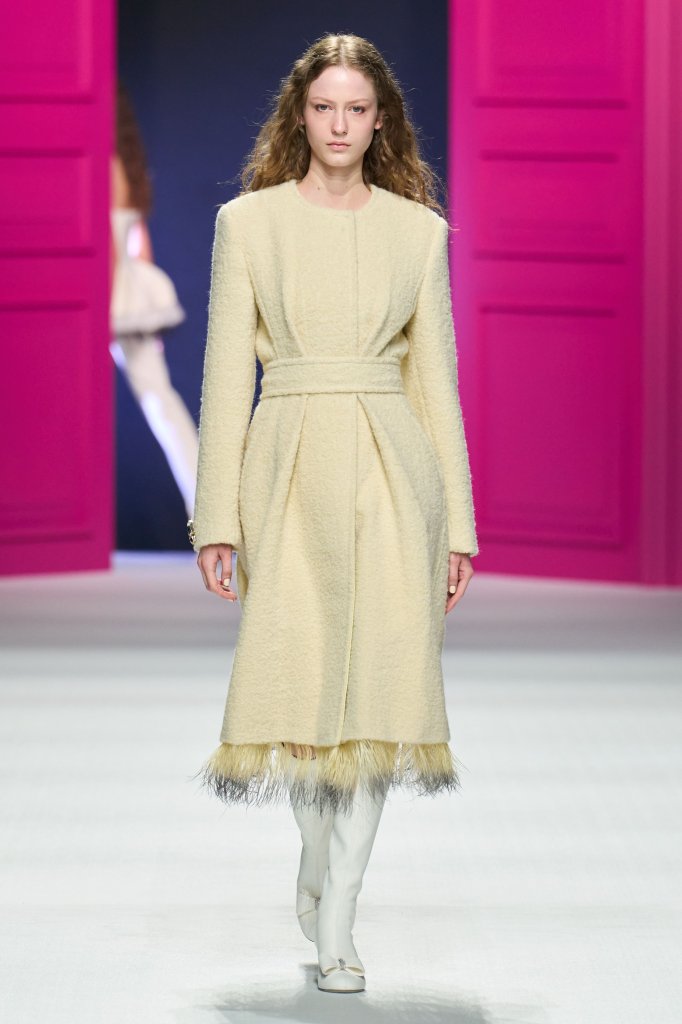 珍尼 Genny 2026/27秋冬高级成衣秀 - Milan Fall 2026