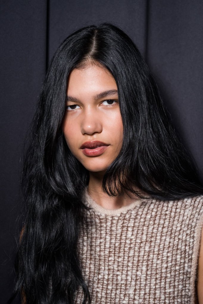 安普里奥&middot;阿玛尼 Emporio Armani 2026/27秋冬高级成衣秀(后台妆容) - Milan Fall 2026