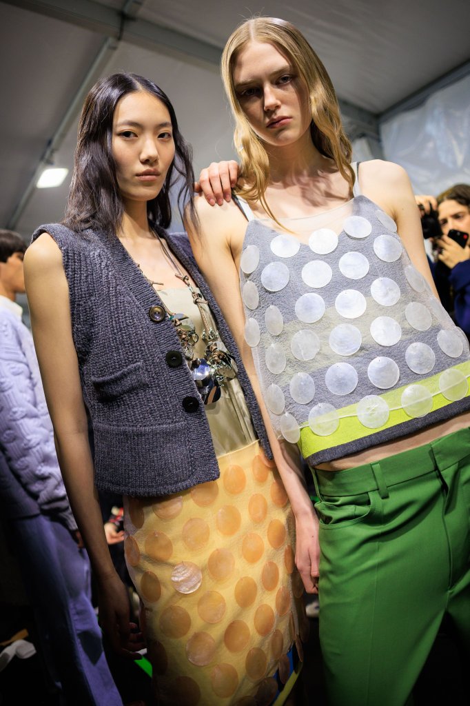 玛尼 Marni 2026/27秋冬高级成衣秀(后台妆容) - Milan Fall 2026