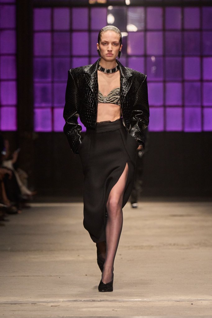 罗伯特&middot;卡沃利 Roberto Cavalli 2026/27秋冬高级成衣秀 - Milan Fall 2026