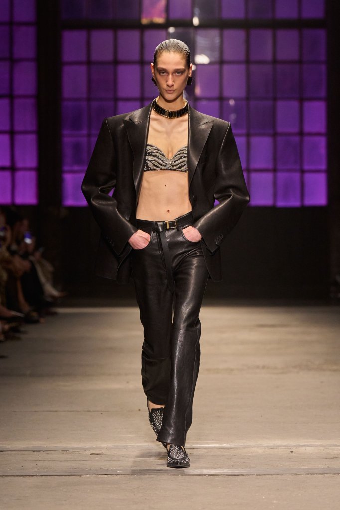 罗伯特&middot;卡沃利 Roberto Cavalli 2026/27秋冬高级成衣秀 - Milan Fall 2026