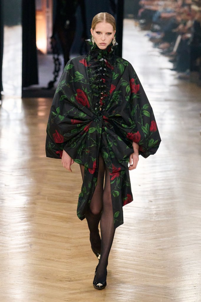 蓝色情人 Blumarine 2026/27秋冬高级成衣秀 - Milan Fall 2026