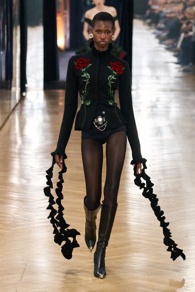 蓝色情人 Blumarine 2026/27秋冬高级成衣秀 - Milan Fall 2026