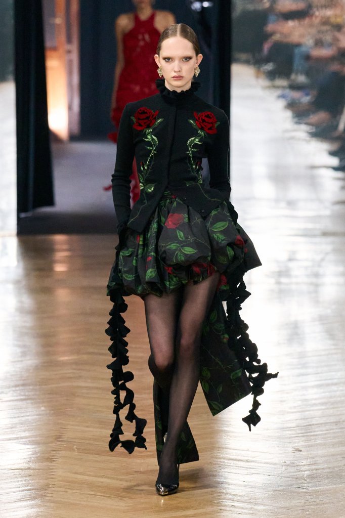 蓝色情人 Blumarine 2026/27秋冬高级成衣秀 - Milan Fall 2026