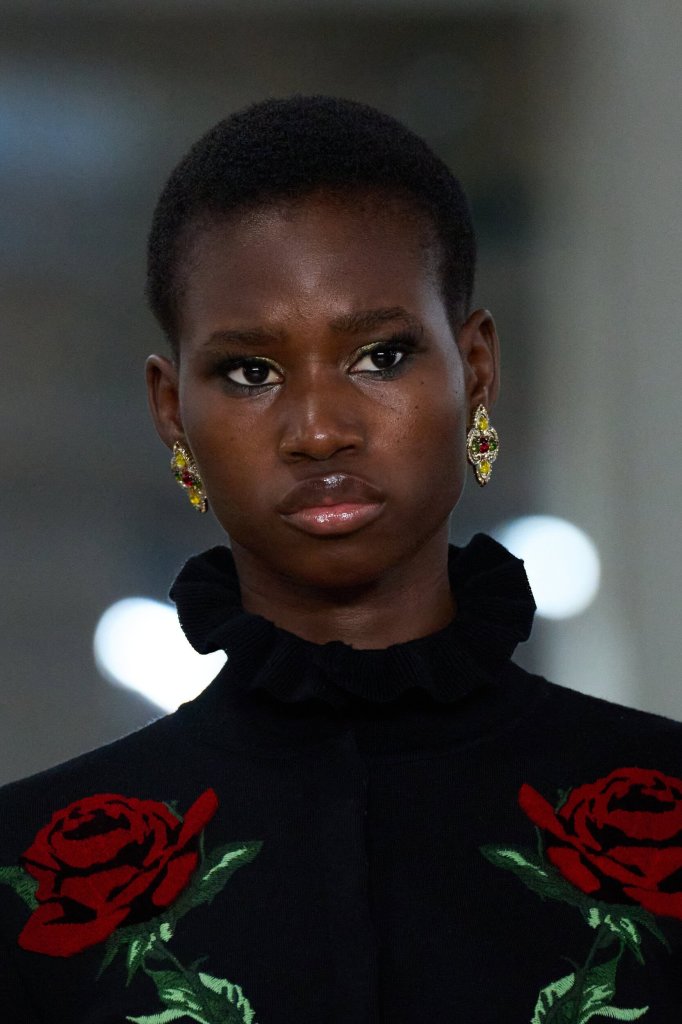 蓝色情人 Blumarine 2026/27秋冬高级成衣秀(细节) - Milan Fall 2026