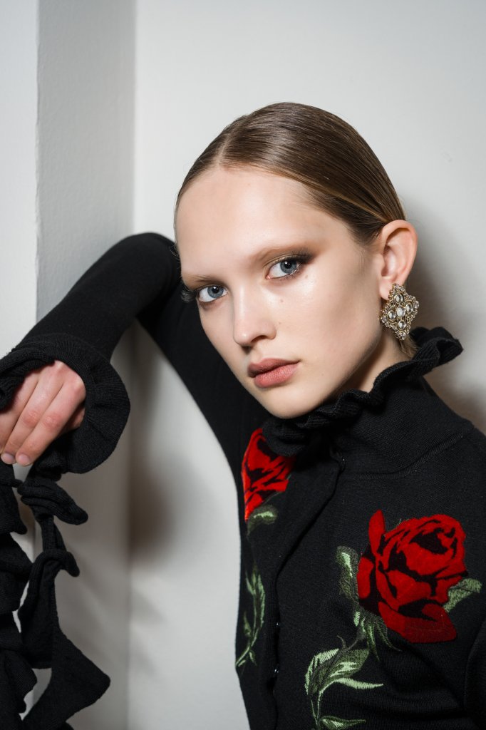 蓝色情人 Blumarine 2026/27秋冬高级成衣秀(后台妆容) - Milan Fall 2026