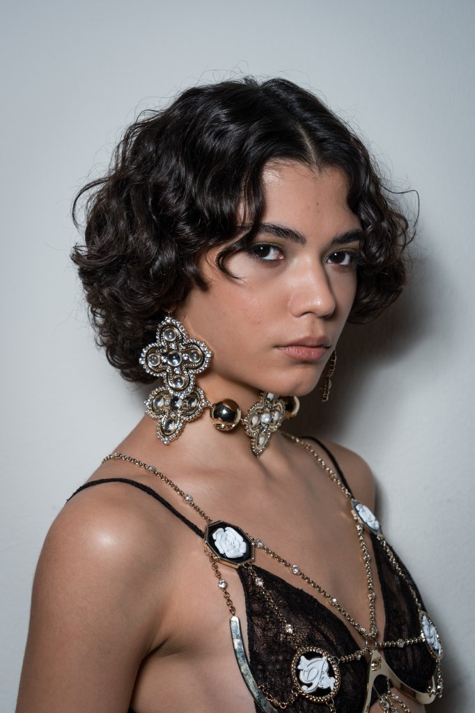 蓝色情人 Blumarine 2026/27秋冬高级成衣秀(后台妆容) - Milan Fall 2026