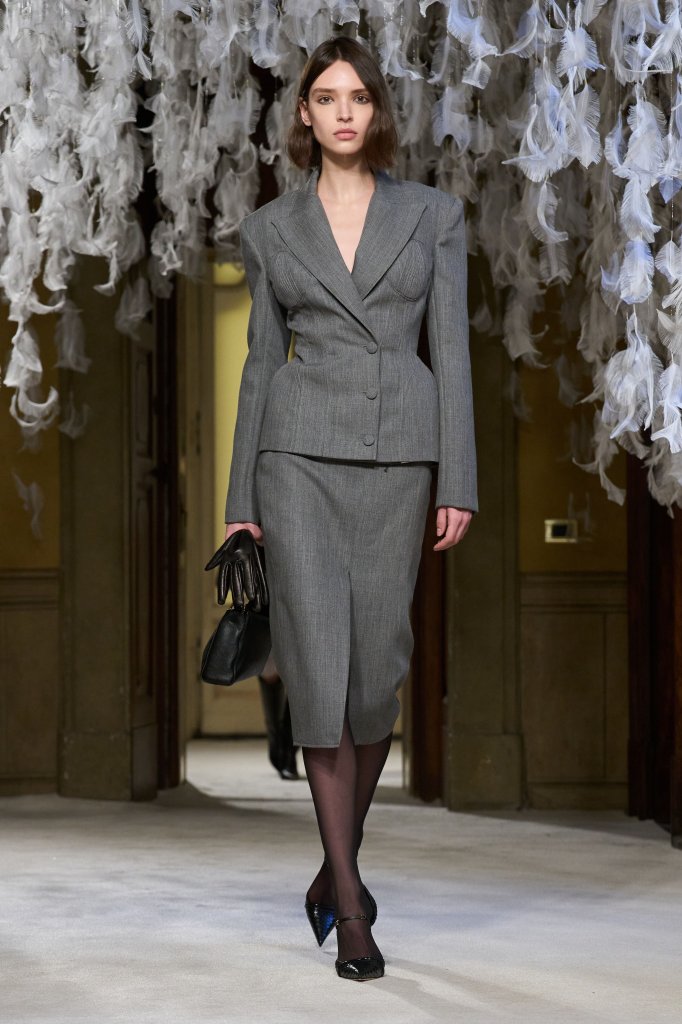 Elisabetta Franchi 2026/27秋冬高级成衣秀 - Milan Fall 2026