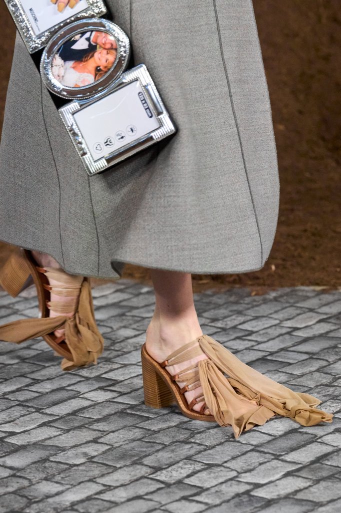 莫斯奇诺 Moschino 2026/27秋冬高级成衣秀(细节) - Milan Fall 2026