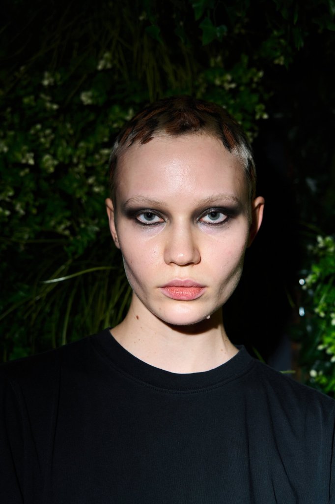 菲利普&middot;普兰 Philipp Plein 2026/27秋冬高级成衣秀(后台妆容) - Milan Fall 2026