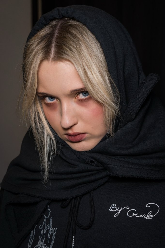 Avavav 2026/27秋冬高级成衣秀(后台妆容) - Milan Fall 2026