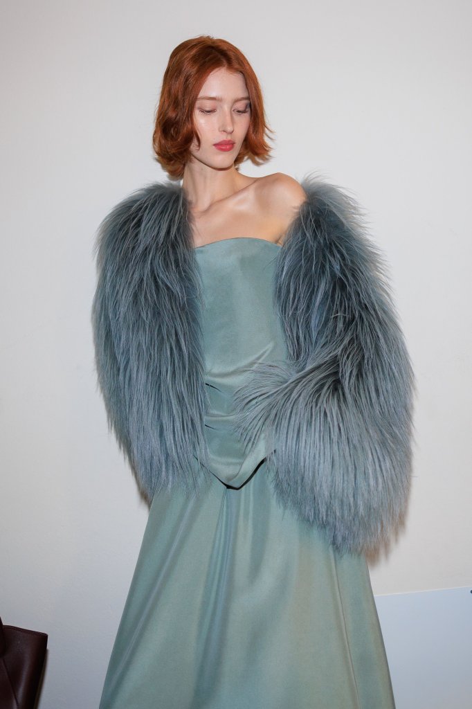 乔治&middot;阿玛尼 Giorgio Armani 2026/27秋冬高级成衣秀(后台妆容) - Milan Fall 2026