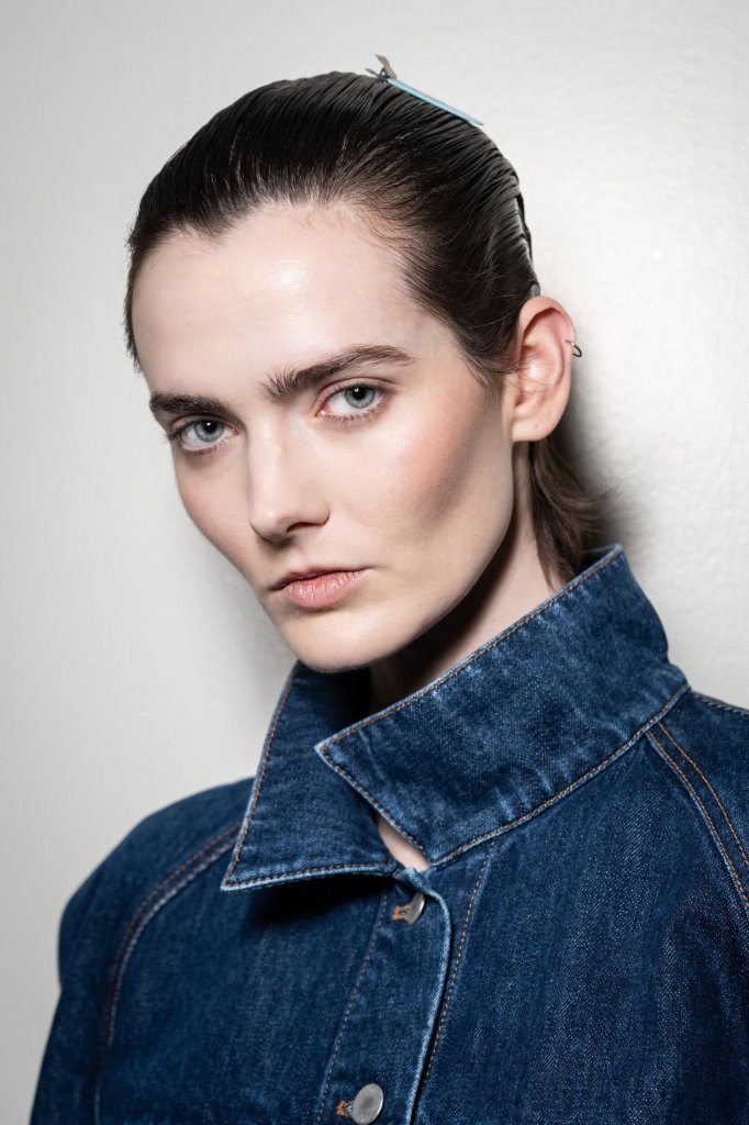 Burc Akyol 2026/27秋冬高级成衣秀(后台妆容) - Paris Fall 2026