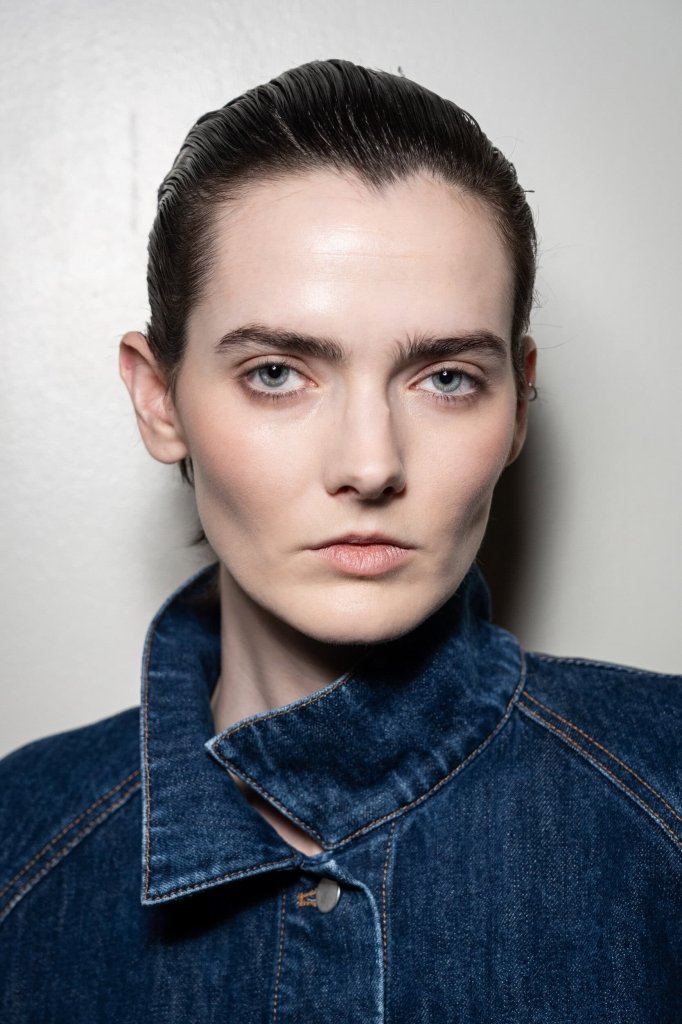 Burc Akyol 2026/27秋冬高级成衣秀(后台妆容) - Paris Fall 2026