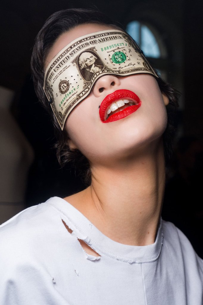 Mati&egrave;res F&eacute;cales 2026/27秋冬高级成衣秀(后台妆容) - Paris Fall 2026