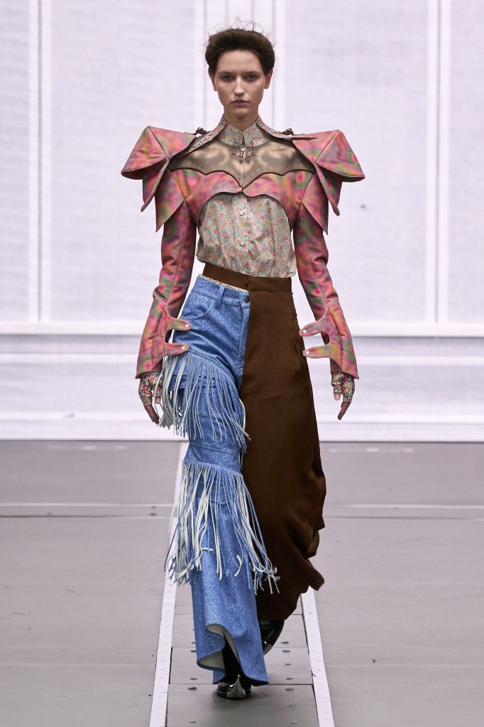 Anrealage 2026/27秋冬高级成衣秀 - Paris Fall 2026