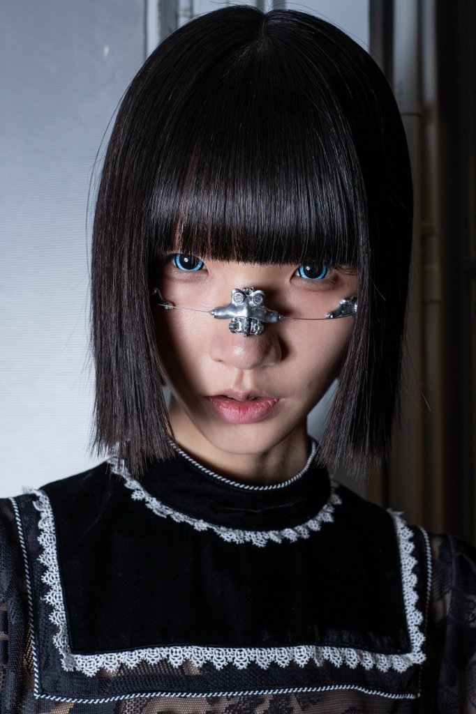 Anrealage 2026/27秋冬高级成衣秀(后台妆容) - Paris Fall 2026