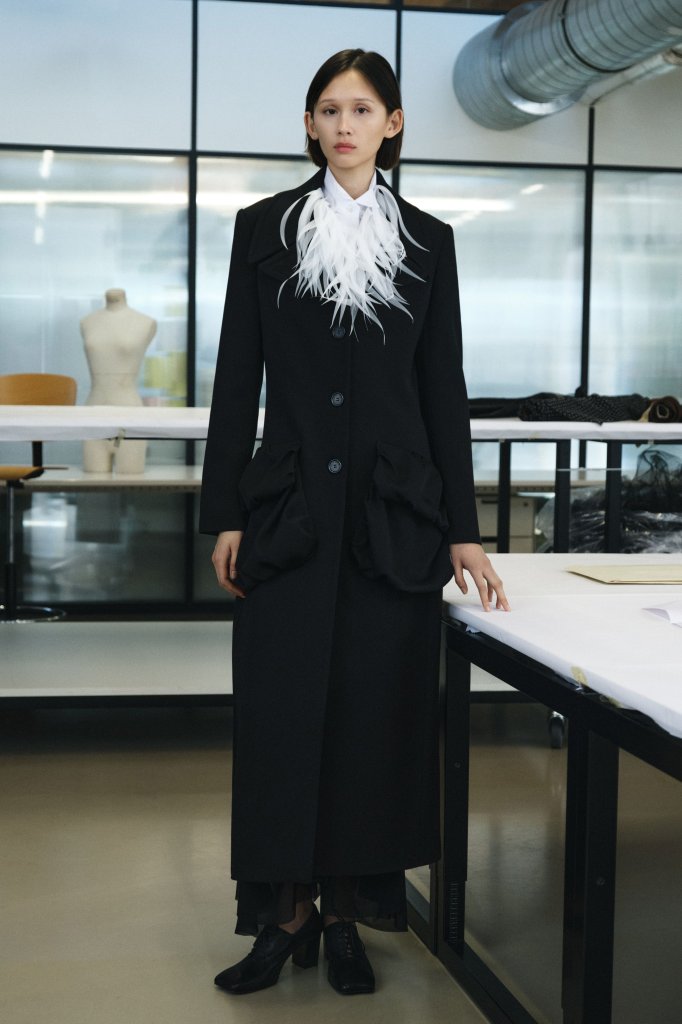 维果罗夫 Viktor & Rolf 2026/27秋冬高级成衣Lookbook